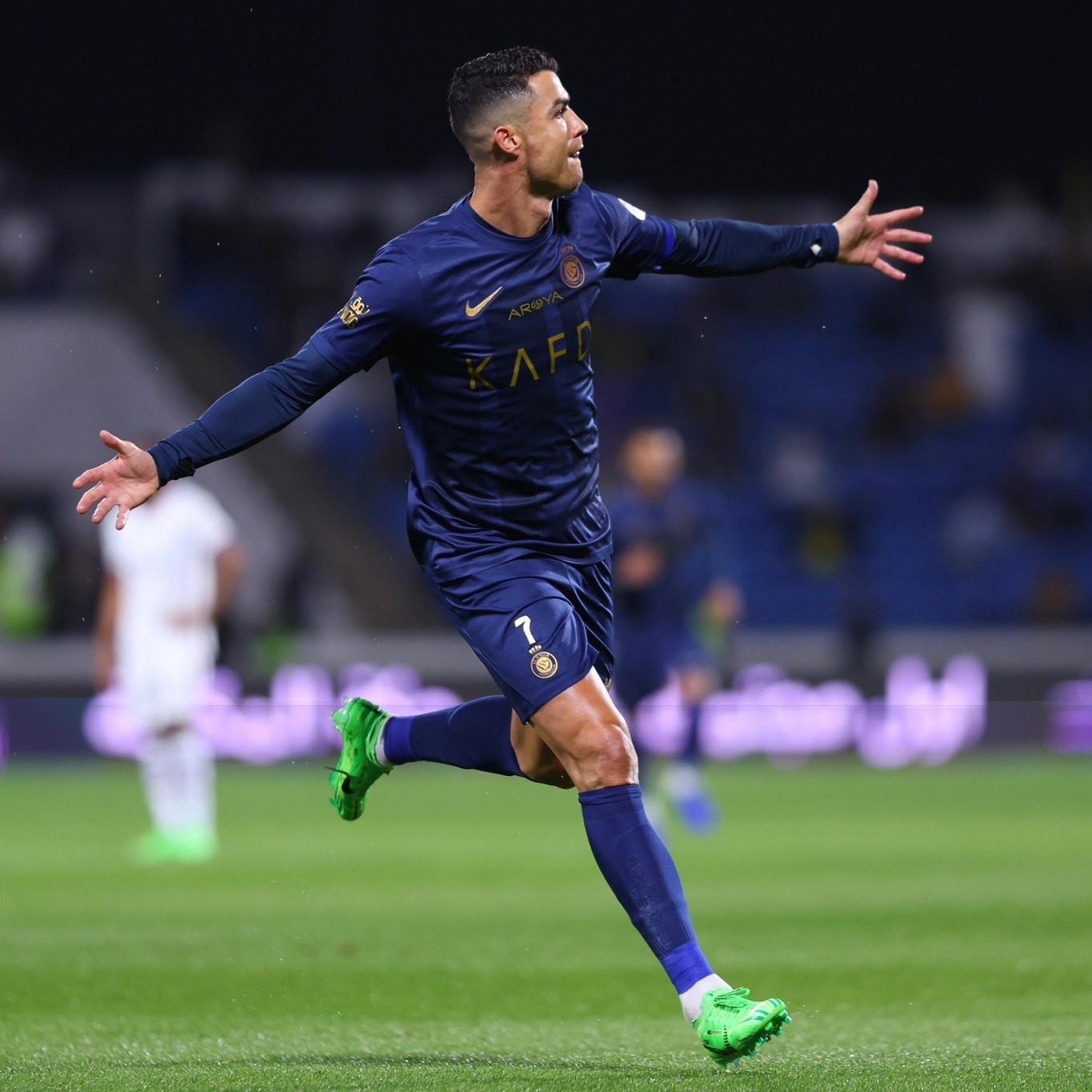 C罗迎来十五赛季高光表现，瑞士队球迷沸腾！的简单介绍